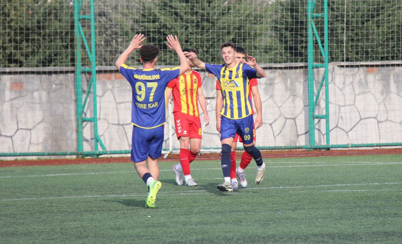 Karamürselspor'un Karasu’yu farklı devirdiği maçın fotoğrafları - Resim: 38