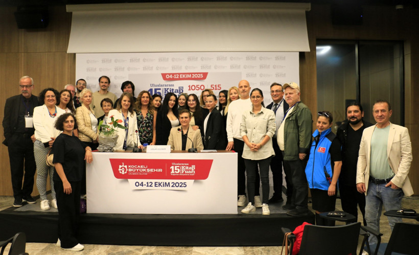 Kocaeli'de yazarlar geçidi... "Çocuklarımıza okumayı sevdirmeliyiz" - Resim : 1