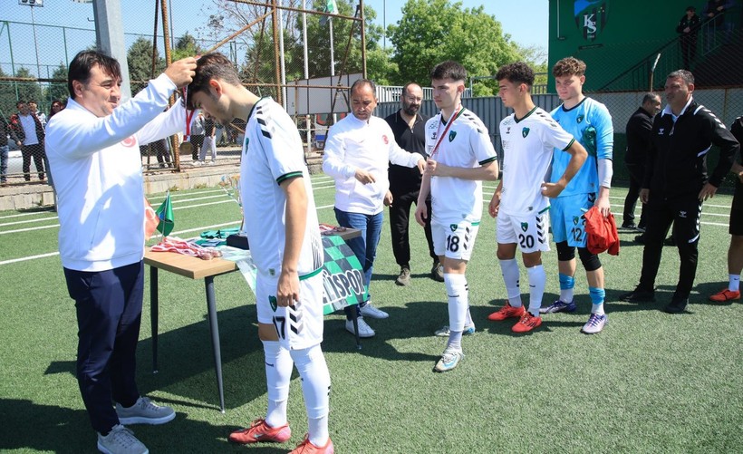 Kocaelispor U-17 için kupa ve madalya töreni düzenlendi - Resim: 12