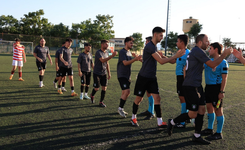 Körfez İlçesi Birlikspor – Başiskele Birlikspor maçının fotoğraf galerisi - Resim: 4