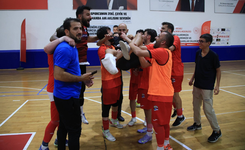 Ferhat Yıldırım Çakar: Otogarda yattığımız günler oldu - Resim : 4