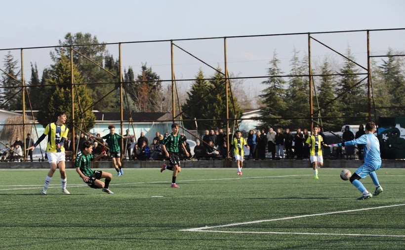 Kocaelispor - Fenerbahçe U-14 maçının fotoğrafları - Resim: 24