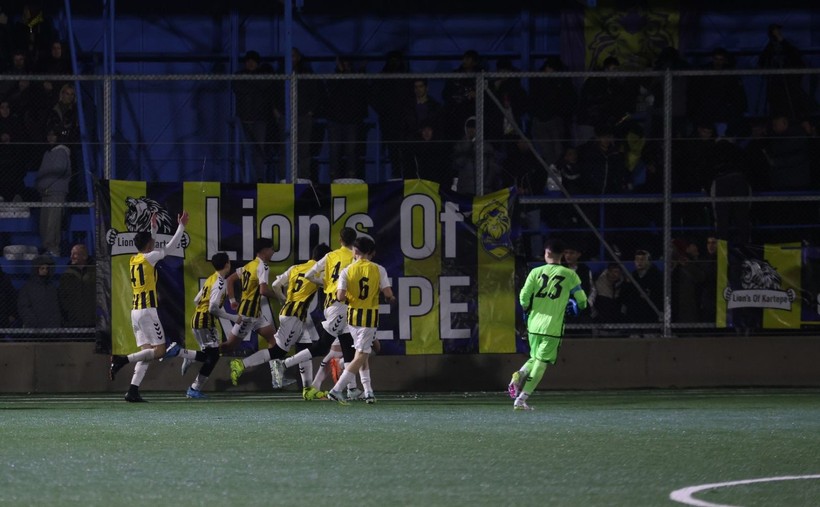 Arslanbey Gençlerbirliği - İzmit Yahya Kaptan U-16 final maçının foto galerisi - Resim: 31