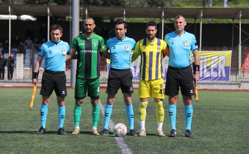 Karamürselspor - Çayırovaspor maçının fotoğrafları - Resim: 14