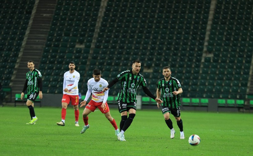 Kocaelispor - Yeni Malatyaspor 1-7 FOTO GALERİ - Resim: 64