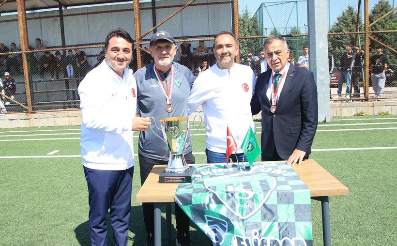 Kocaelispor U-17 için kupa ve madalya töreni düzenlendi - Resim: 28