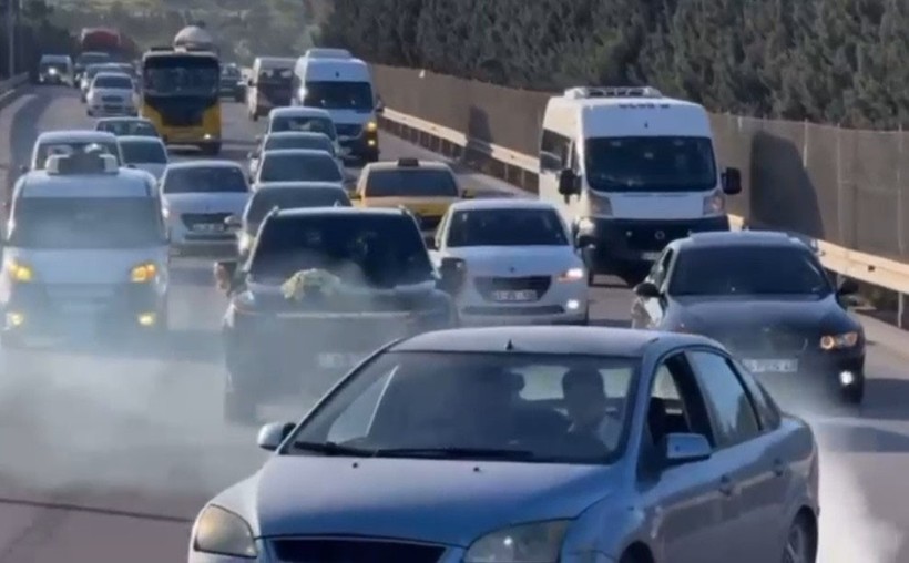 Düğün konvoyunda attığı drift pahalıya patladı! - Resim : 2