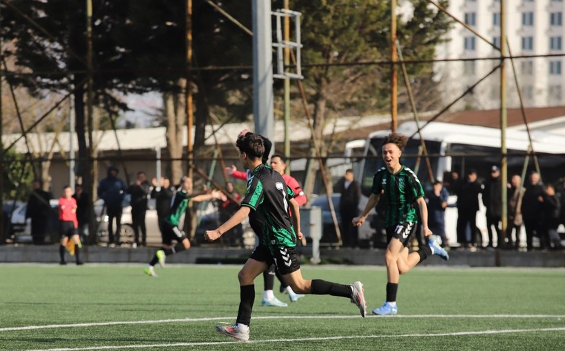 Kocaelispor - Fenerbahçe U-14 maçının fotoğrafları - Resim: 26