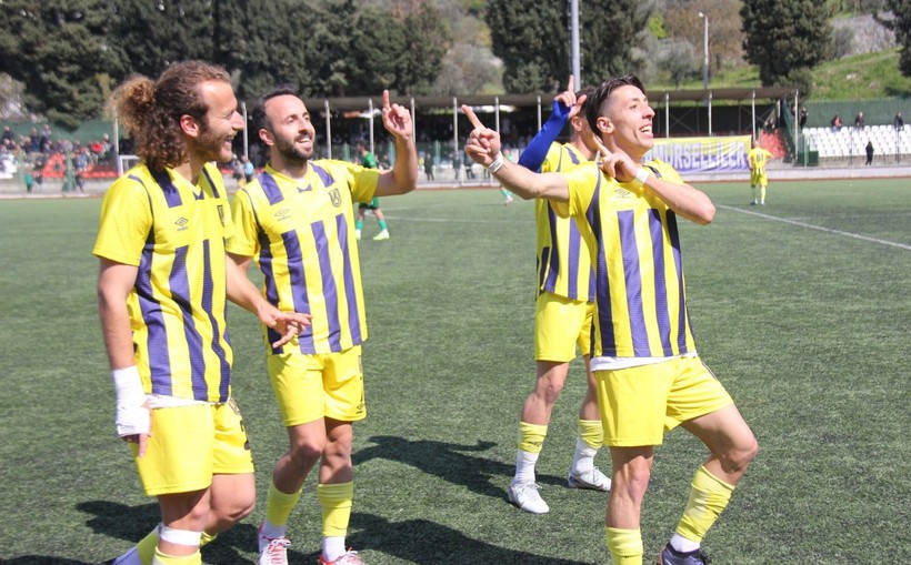 Karamürselspor - Çayırovaspor maçının fotoğrafları - Resim: 37