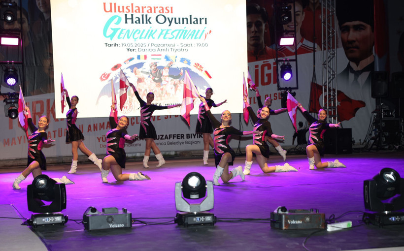Darıca'da gerçekleştirilen 19 Mayıs Gençlik Festivali'nde renkli görüntüler - Resim : 2