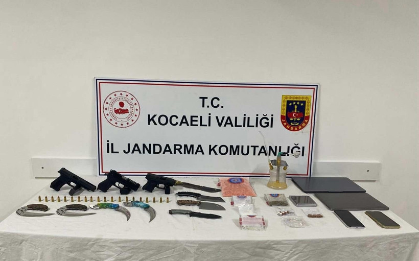 Jandarma torbacıyı evinde bastı - Resim : 1