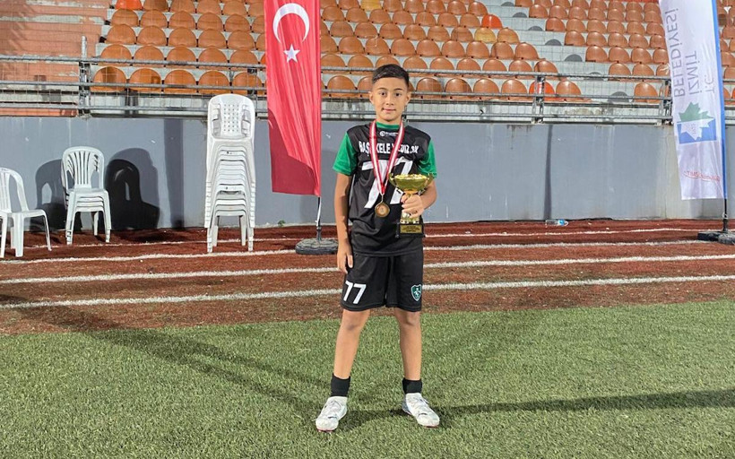 30 Ağustos Zafer Kupası Başiskele Yıldızspor’un “2-0” - Resim : 5