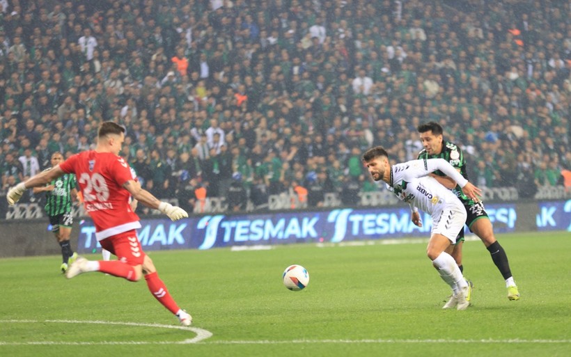 Kocaelispor – Sakarya maçının saha içi fotoğrafları - Resim: 15