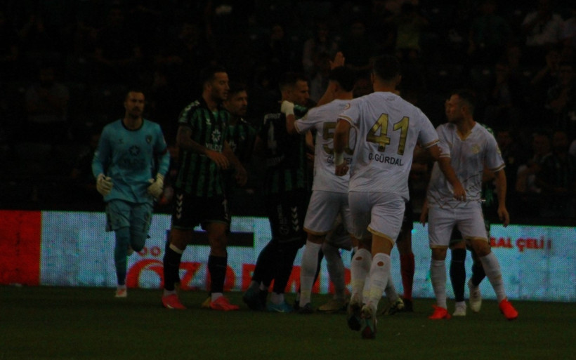 Kocaelispor - Manisa Futbol Kulübü maçı fotoğrafları "Foto Galeri - Ali Köksal" - Resim: 186