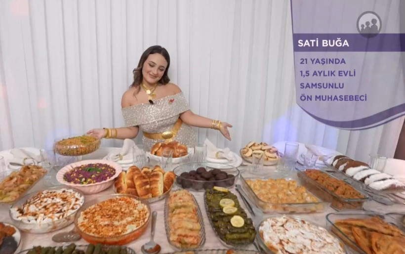 Gelin Evi Sati Buğa Kimdir Nerelidir? Gelin Evi Sati Buğa Kaç Yaşında, Ne İş Yapıyor? - Resim : 1