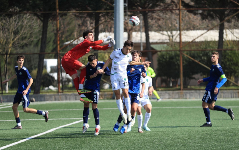 Kocaelispor – Bursa Nilüfer U-19 maçının fotoğraf galerisi - Resim: 60