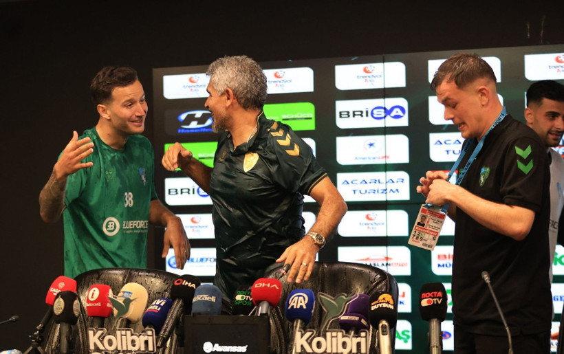 İsmet Taşdemir’den unutamayacağı basın toplantısı! Nasıl ıslandı belli değil! - Resim: 51