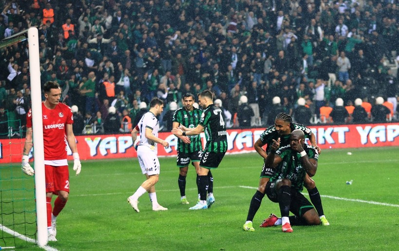 Kocaelispor – Sakarya maçının saha içi fotoğrafları - Resim: 30