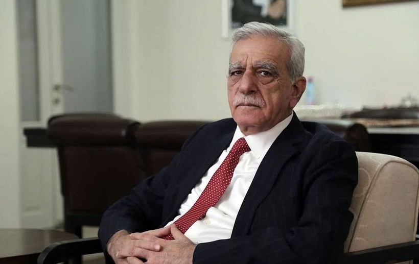 Sağlık sorunlarıyla boğuşan Ahmet Türk AKM'ye böyle geldi! - Resim: 6