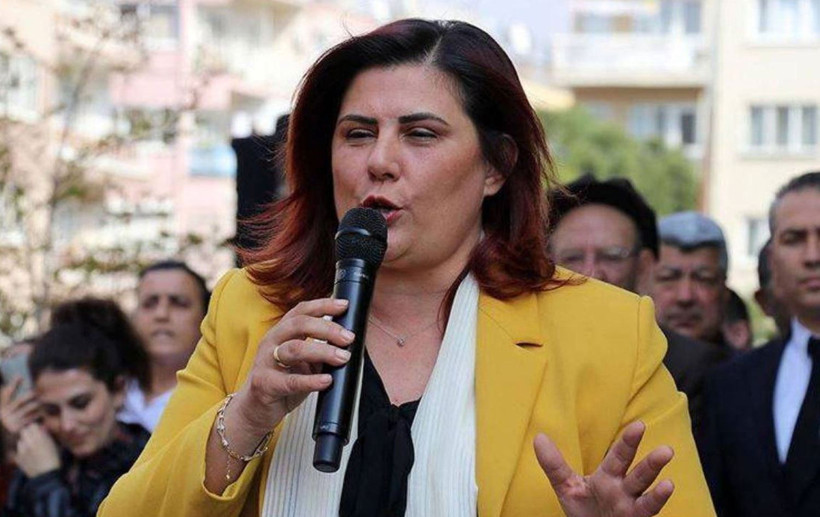 Özlem Çerçioğlu yuhalandı! Apar topar sahneyi terk etti... - Resim: 7