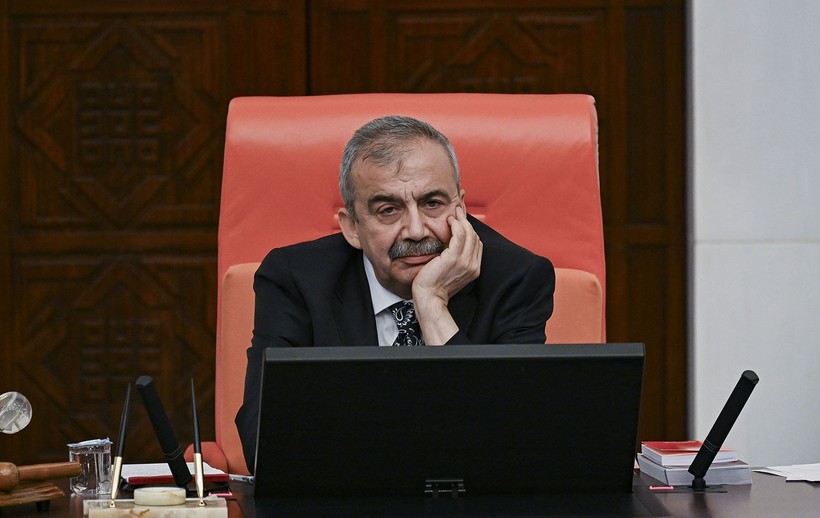 SIRRI SÜREYYA ÖNDER'İN HASTALIĞI NEDİR? Sırrı Süreyya Önder Kimdir, Nerelidir? - Resim : 1