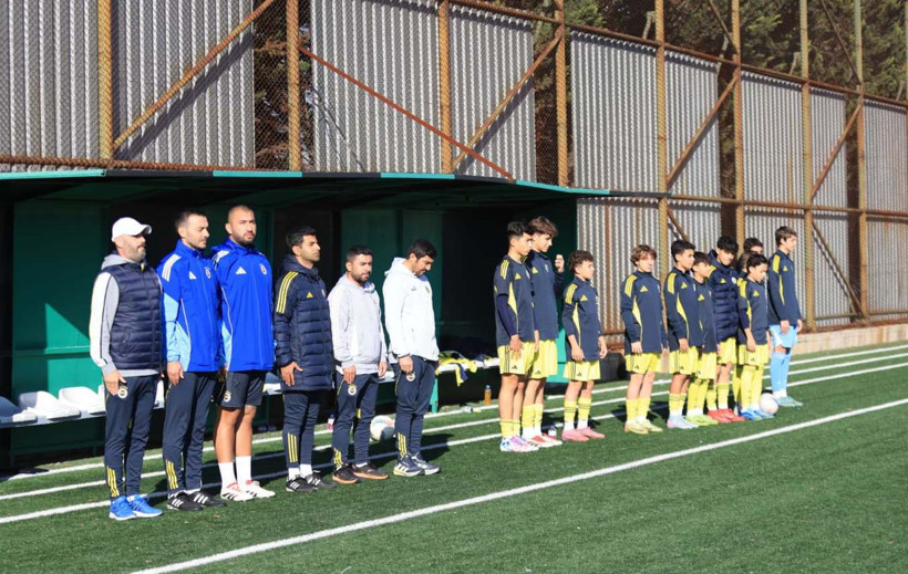 Kocaelispor U-14, Fenerbahçe’yi konuk etti - Resim : 9