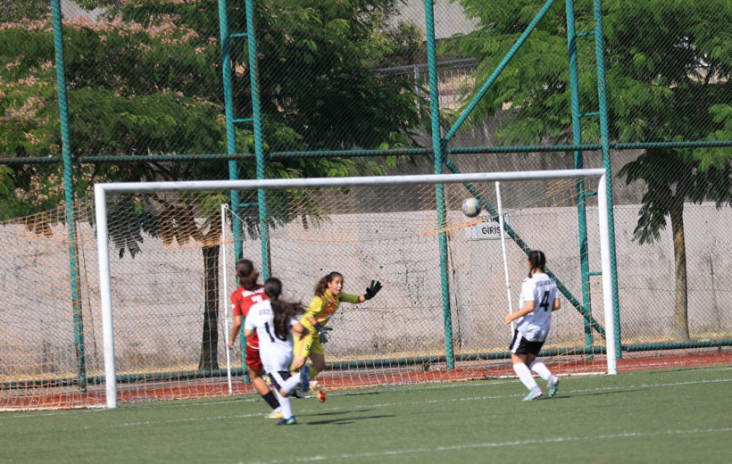 Kocaeli Kadın Futbol Kulübü – Arapçeşme maçı fotoğraf galerisi - Resim: 29