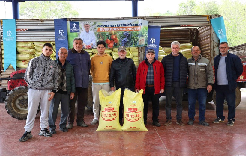 Büyükşehir’den üreticilere 500 ton gübre dağıtacak! - Resim : 1