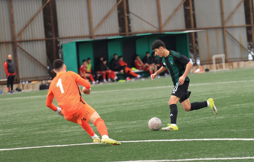 Kocaelispor U-17 takımı koptu gidiyor! “4-2” - Resim : 3