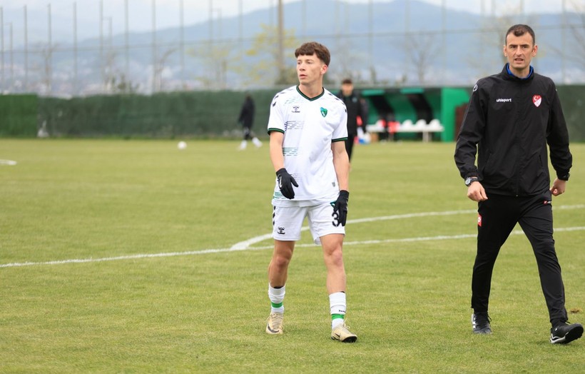 Kocaelispor - Karacabey Belediyespor U-19 maçının fotoğrafları - Resim: 52
