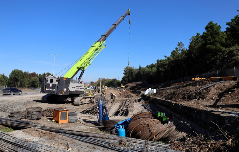 Başiskele Kavşağı Projesi’nde fore kazıklar çakılıyor - Resim : 1