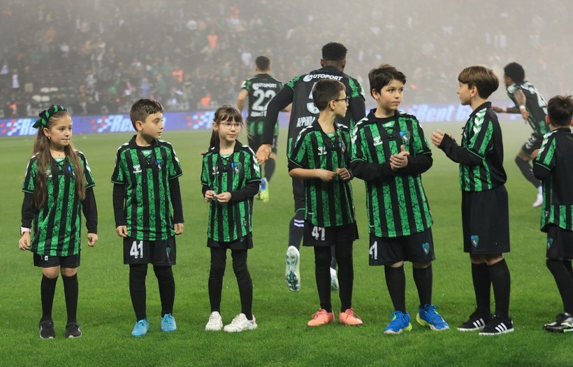 Kocaelispor – Sakarya maçının saha içi fotoğrafları - Resim: 9