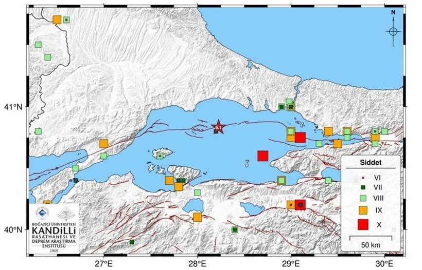 Kandilli Rasathanesi'nin deprem raporu: Depremin şiddeti denizde 8, karada 5 ölçüldü - Resim : 1