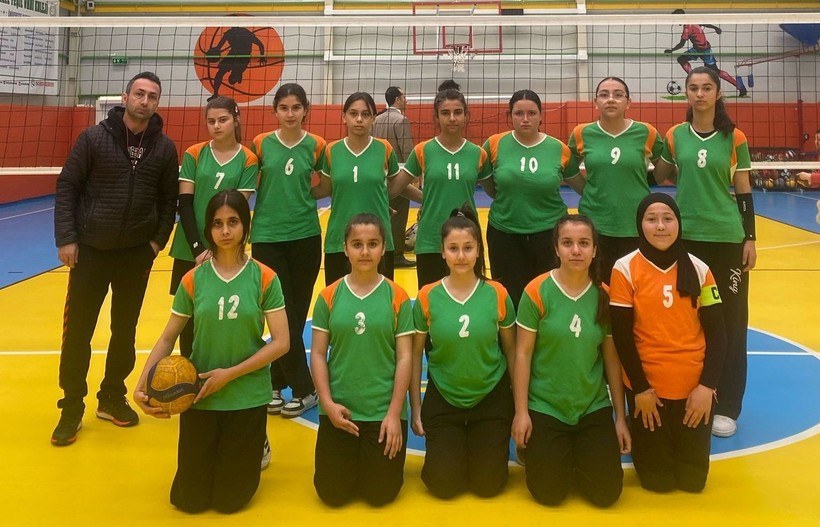 Körfez Yıldız Kızlar Voleybol Turnuvası başladı - Resim: 1