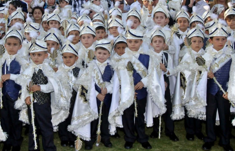 Sünnet töreninde facia: 39 çocuk öldü - Resim: 4