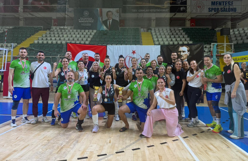 İzmit Belediyespor’un Sultanları ve Efeleri çok büyük iş başardı! - Resim : 13