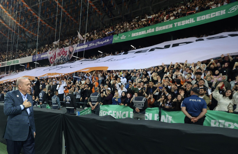 Cumhurbaşkanı Erdoğan, Sefo'nun konserini izledi - Resim : 6