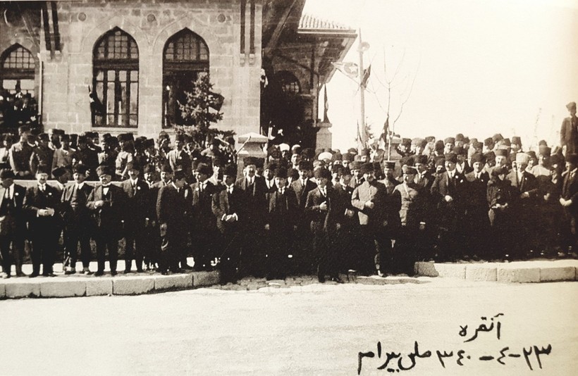 Milletin kaderi 105 yıl önce bugün değişti - Resim : 2