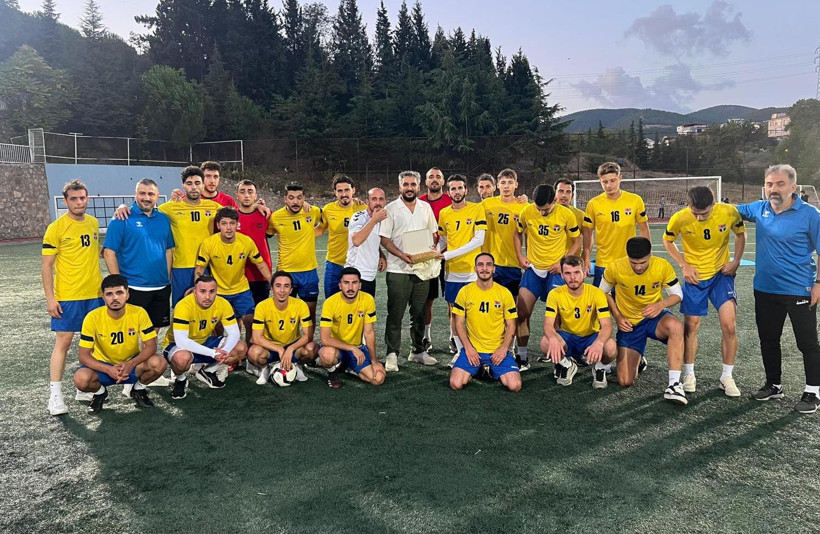 Alican Akkurt’tan Derincespor’a tatlı ziyaret - Resim : 1