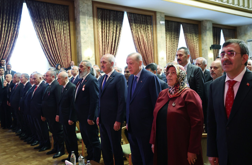 Cumhurbaşkanı Recep Tayyip Erdoğan: Ruhunu satan mankurtlara galip geldik - Resim : 4