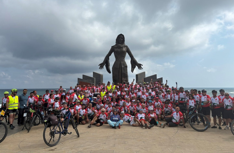 Pedallara Gazze için bastılar! - Resim : 3