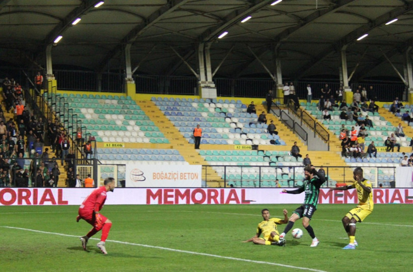 İstanbulspor - Kocaelispor: 0-3 "Foto Galeri - Ali Köksal" - Resim: 221