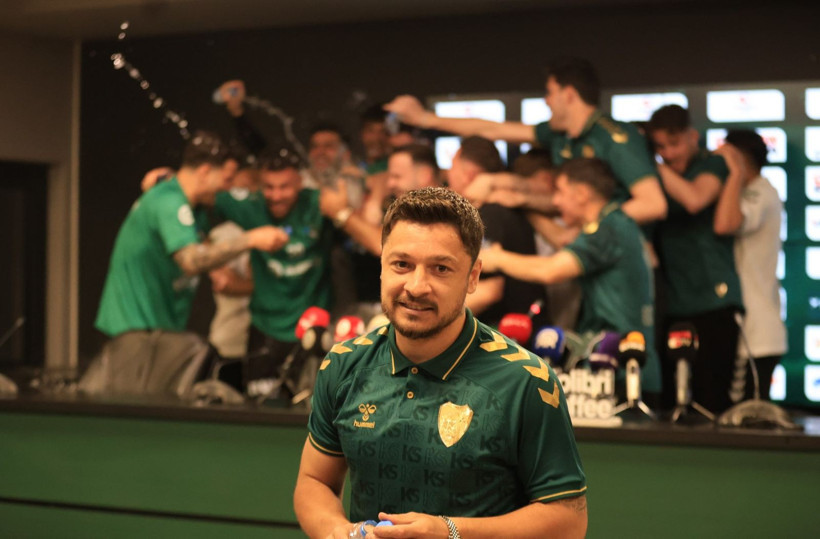 İsmet Taşdemir’den unutamayacağı basın toplantısı! Nasıl ıslandı belli değil! - Resim: 18