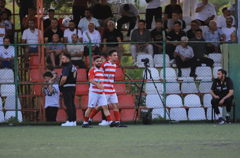 Körfez İlçesi Birlikspor – Başiskele Birlikspor maçının fotoğraf galerisi - Resim: 71