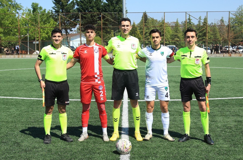 Kocaelispor U-17 sezonu galibiyetle tamamladı! “4-1” - Resim : 9