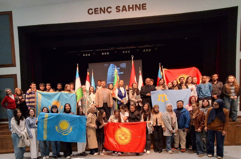 Türk dünyası İzmit'te birleşti - Resim : 2