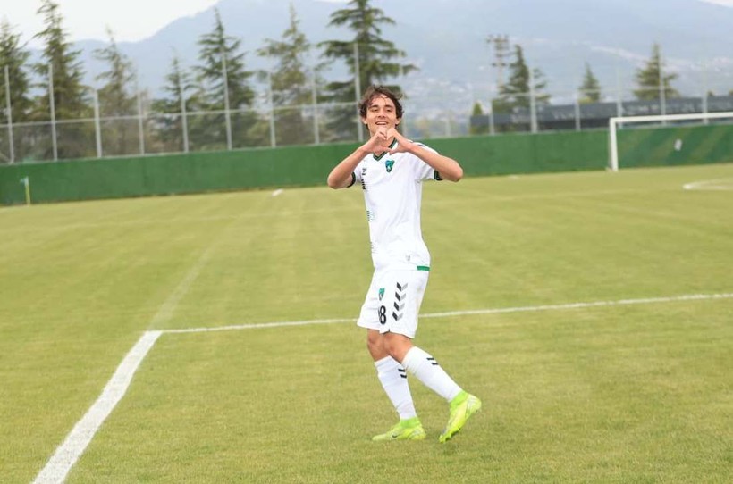 Ağabeylerinden sonra gençler de şampiyonluğa koşuyor! “6-0” - Resim: 21