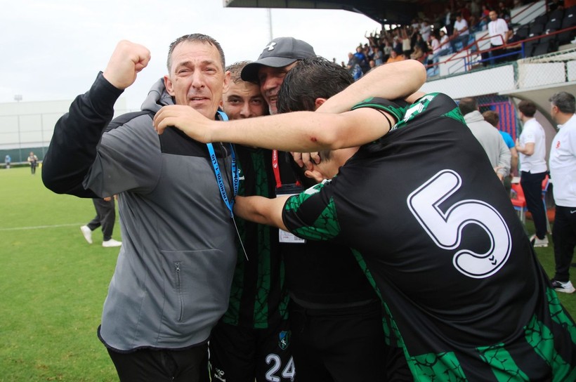 Kocaelispor U-19’da büyük coşku… Şampiyonluk bizim kupa bizim! Foto Galeri - Resim: 8