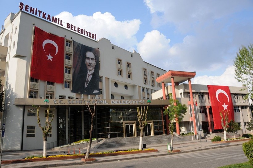 İstifa ederek yeni partisine katılan belediye başkanının ilk icraatı dikkat çekti! - Resim: 4