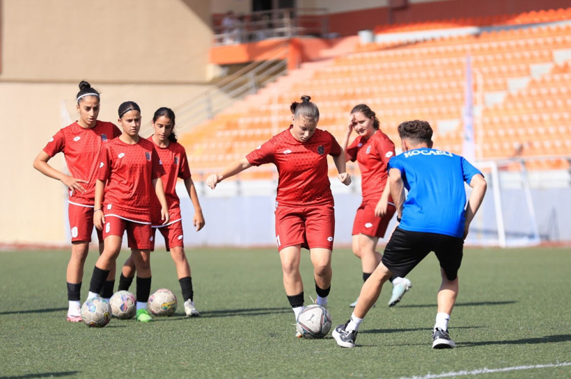 Kocaeli Kadın Futbol Kulübü – Arapçeşme maçı fotoğraf galerisi - Resim: 11